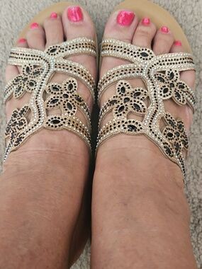 Golden Road Sandal NEW Gold Black W Stones  Size 8